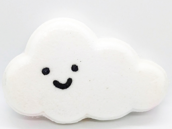 A photo of Rainbow Cloud bath bomb.